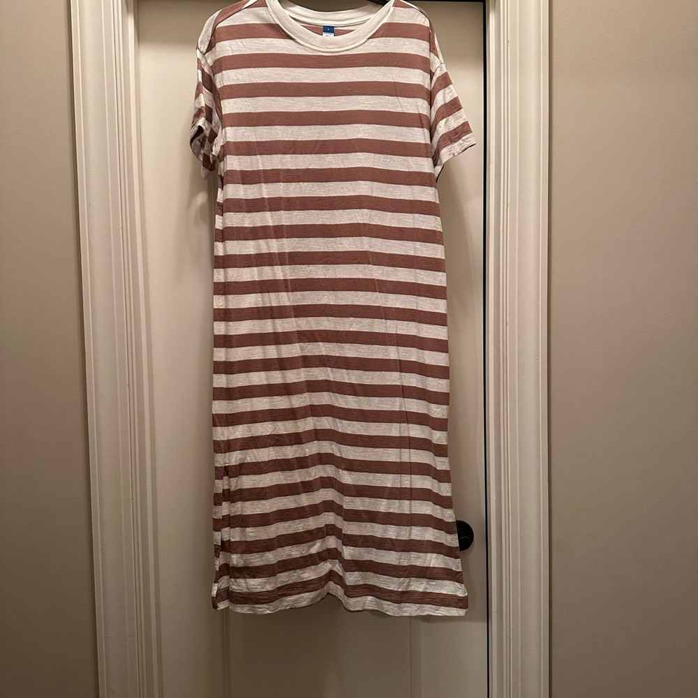 Old Navy Tan and Cream Knit dress